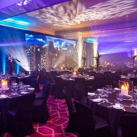 Radisson Blu Hotel, London Heathrow هيثرو المظهر الخارجي الصورة