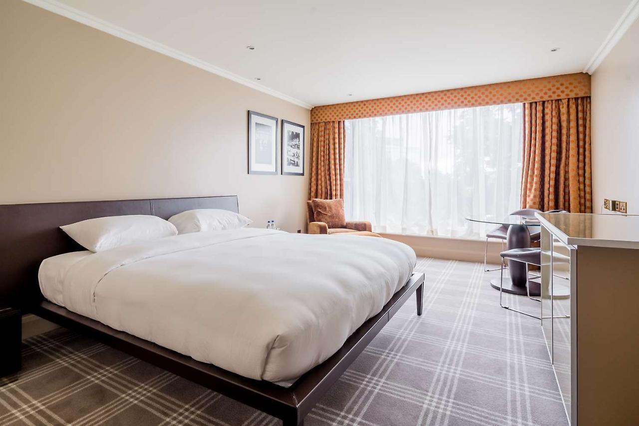Radisson Blu Hotel, London Heathrow هيثرو المظهر الخارجي الصورة