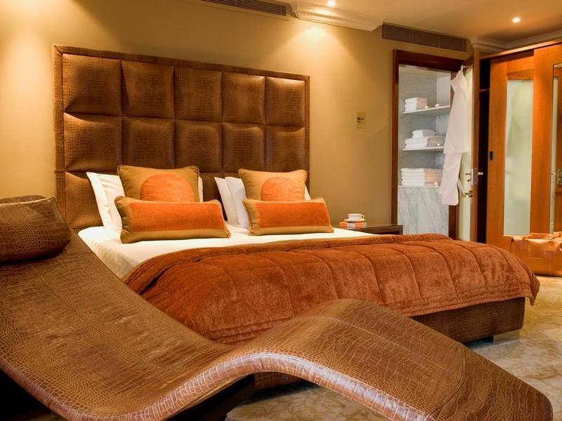 Radisson Blu Hotel, London Heathrow هيثرو المظهر الخارجي الصورة