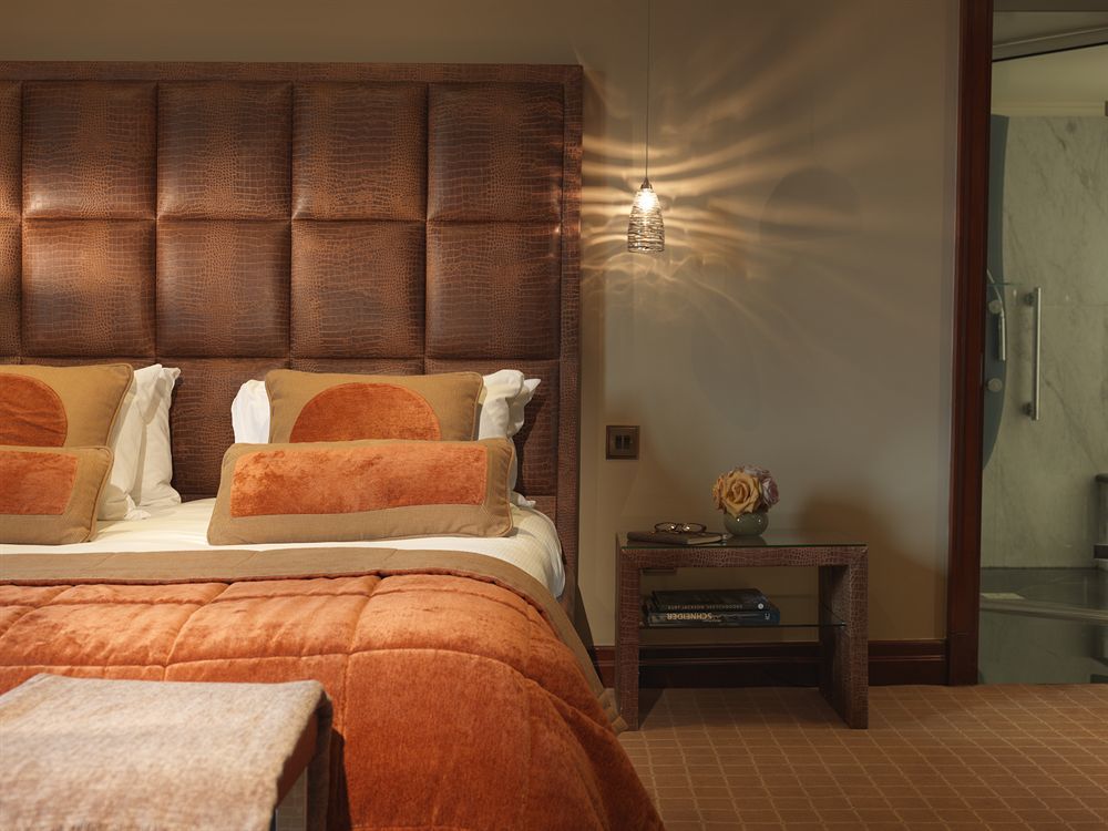 Radisson Blu Hotel, London Heathrow هيثرو المظهر الخارجي الصورة